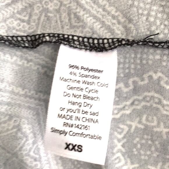 LulaRoe hi-low top size XXS black and white. EUC - Picture 3 of 6